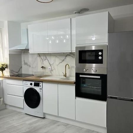 Beau Duplex Au Centre Ville. Mantes-la-Jolie Eksteriør billede